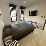 Princesse Neuve & Grand Standing !