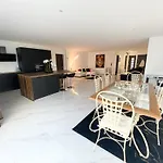 Princesse Neuve & Grand Standing !