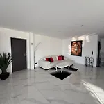 Дом отдыха Princesse Neuve & Grand Standing ! *