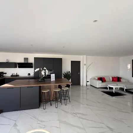 Princesse Neuve & Grand Standing !